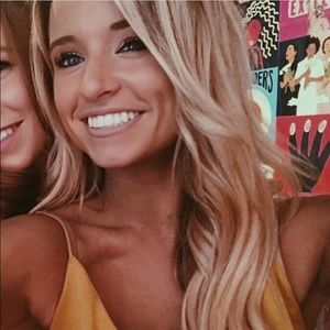 Meet your Posher, Laura